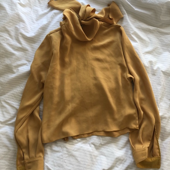 Tops - Picture 1 of 3